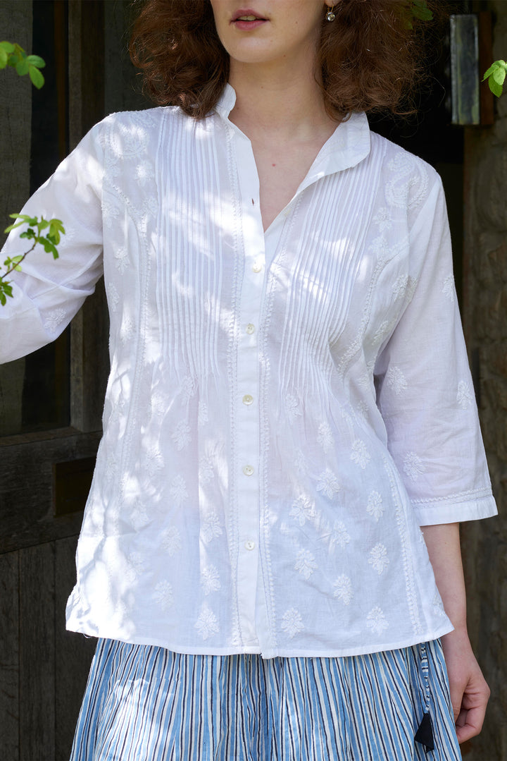 'Kheera' Cotton Embroidered Short Shirt / White