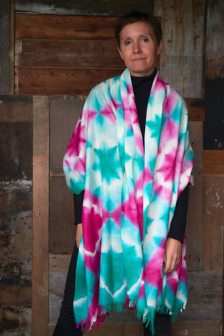 Pure wool Scarf | Turquoise Pink Star