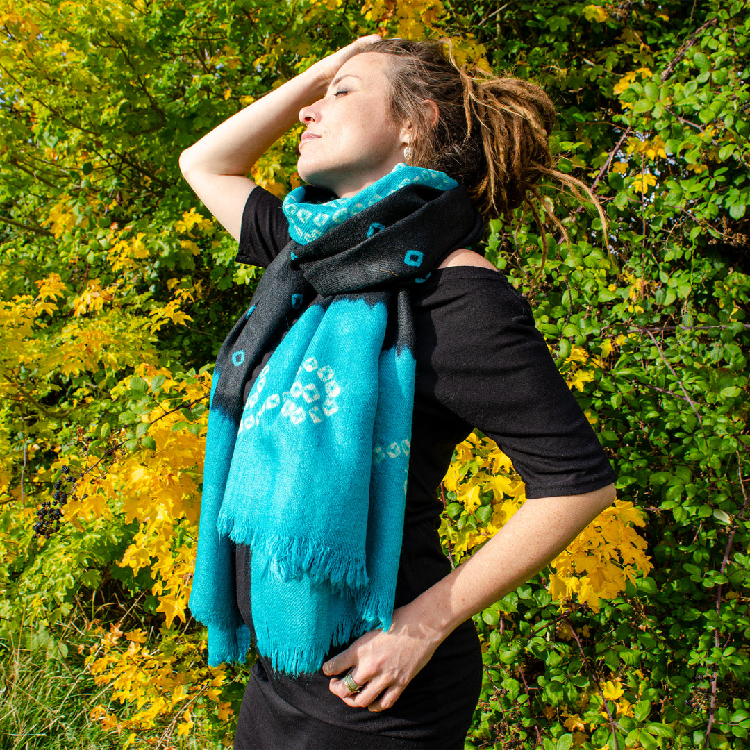 Pure wool ‘Bandhani’ Shawl | Blue Orbit