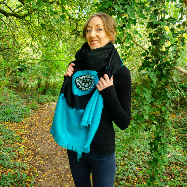 Pure wool ‘Bandhani’ Shawl | Blue Moon